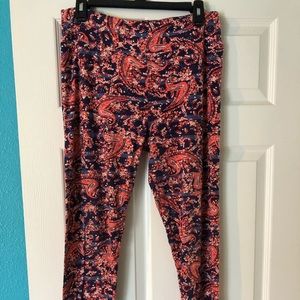 LuLaRoe tall and curvy leggings